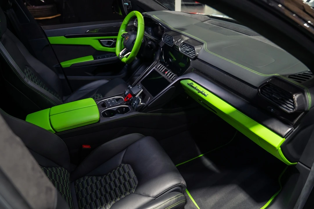 2022 Lamborghini Urus - Image 8 of 31