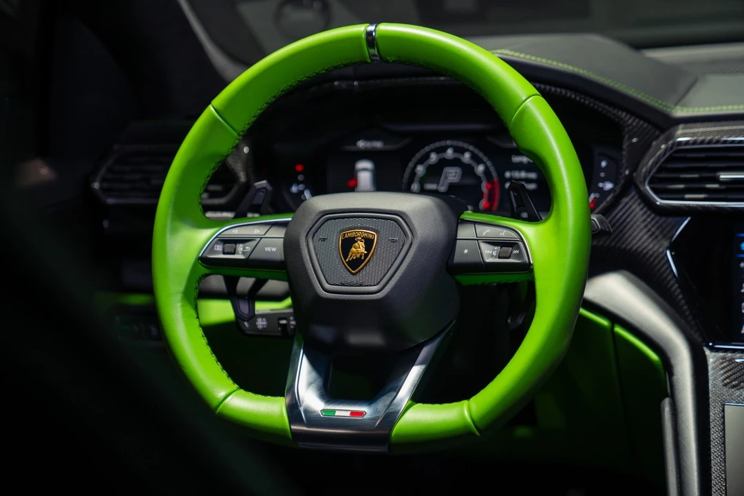 2022 Lamborghini Urus - Image 10 of 31