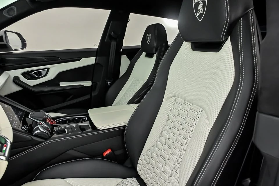 2022 Lamborghini Urus - Image 19 of 20