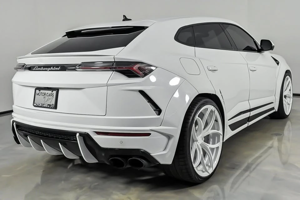 2022 Lamborghini Urus - Image 10 of 20
