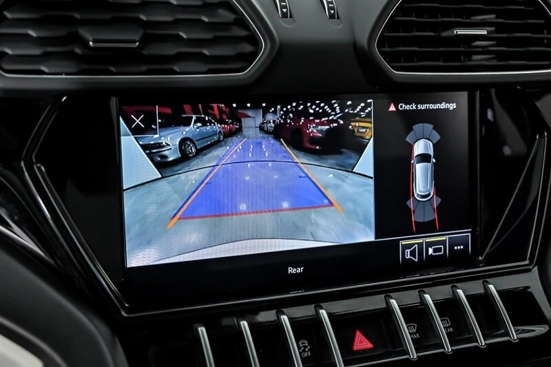 2022 Lamborghini Urus - Image 28 of 31