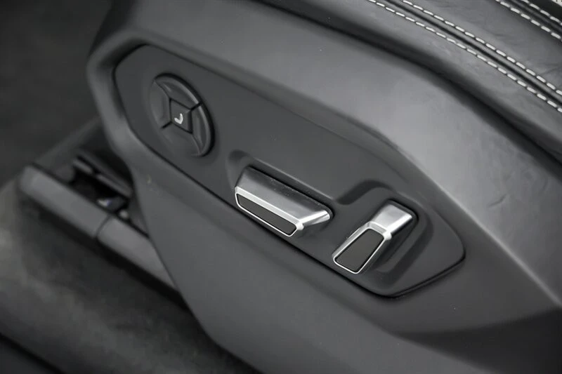 2022 Lamborghini Urus - Image 23 of 31
