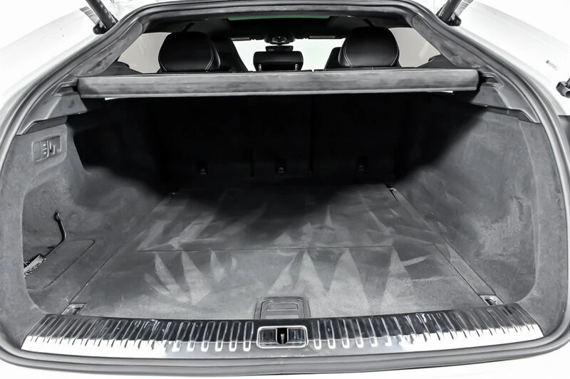 2022 Lamborghini Urus - Image 12 of 31