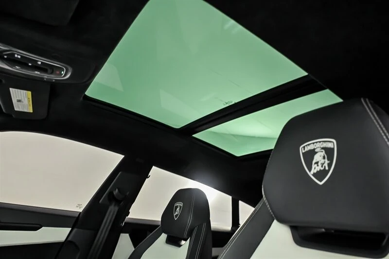 2022 Lamborghini Urus - Image 20 of 31