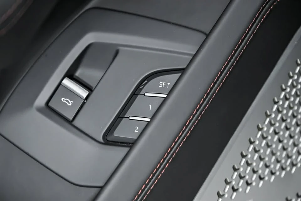 2022 Lamborghini Urus - Image 17 of 20