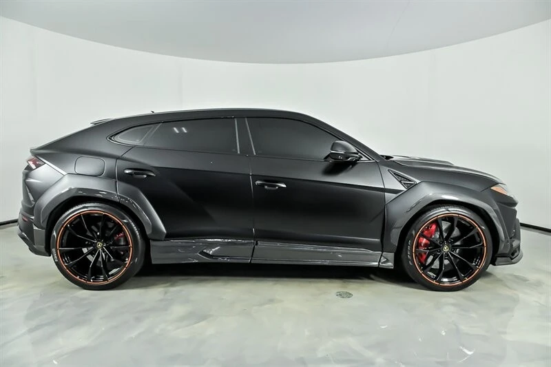 2022 Lamborghini Urus - Image 11 of 31