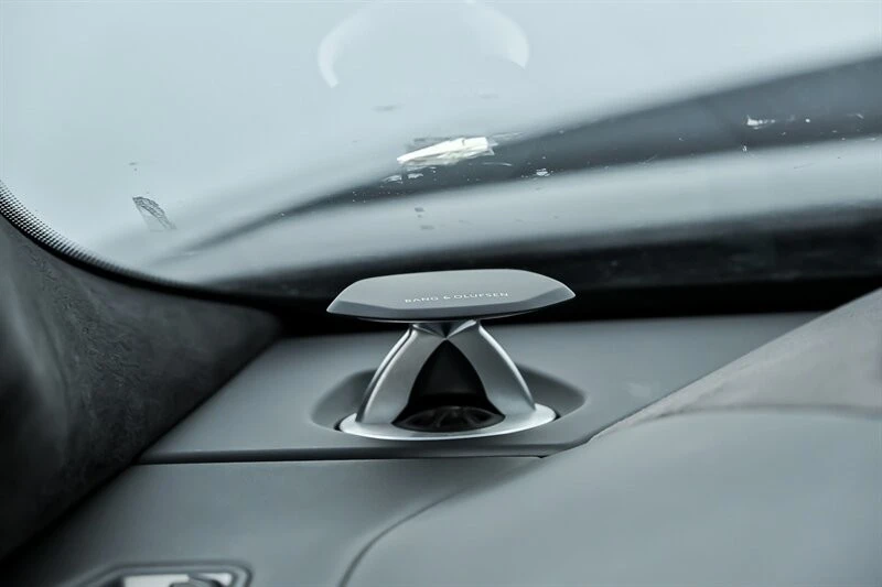 2022 Lamborghini Urus - Image 23 of 31