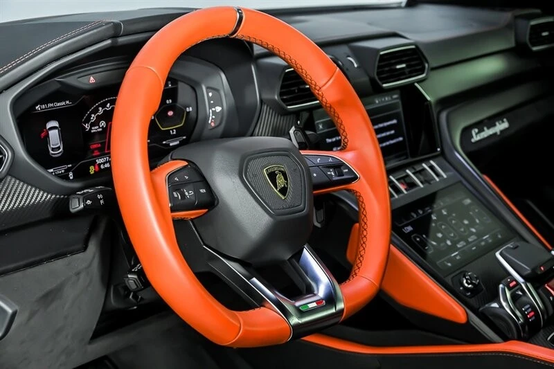 2022 Lamborghini Urus - Image 21 of 31