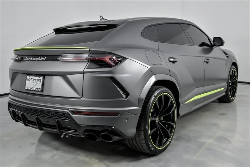 2022 Lamborghini Urus - Image 12 of 21