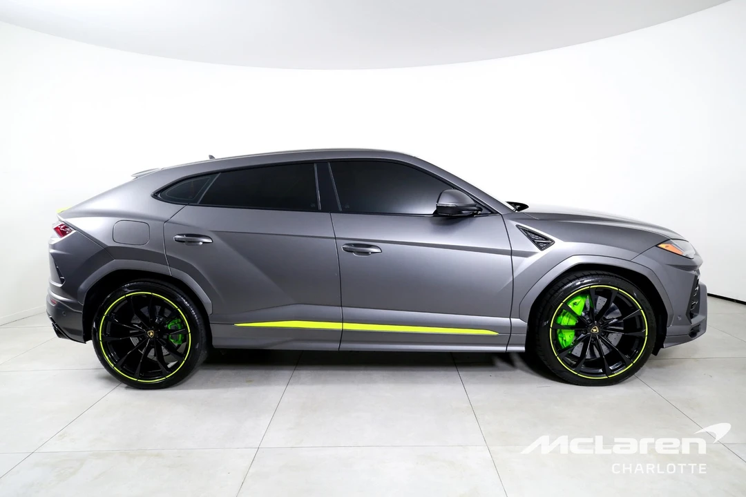 2022 Lamborghini Urus - Image 8 of 12