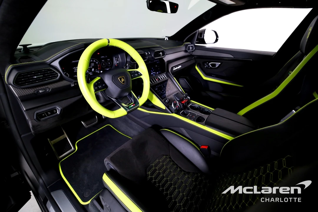 2022 Lamborghini Urus - Image 11 of 12