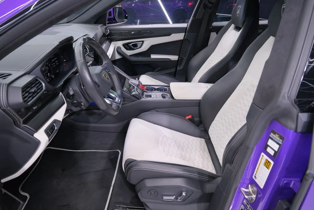 2022 Lamborghini Urus - Image 28 of 31