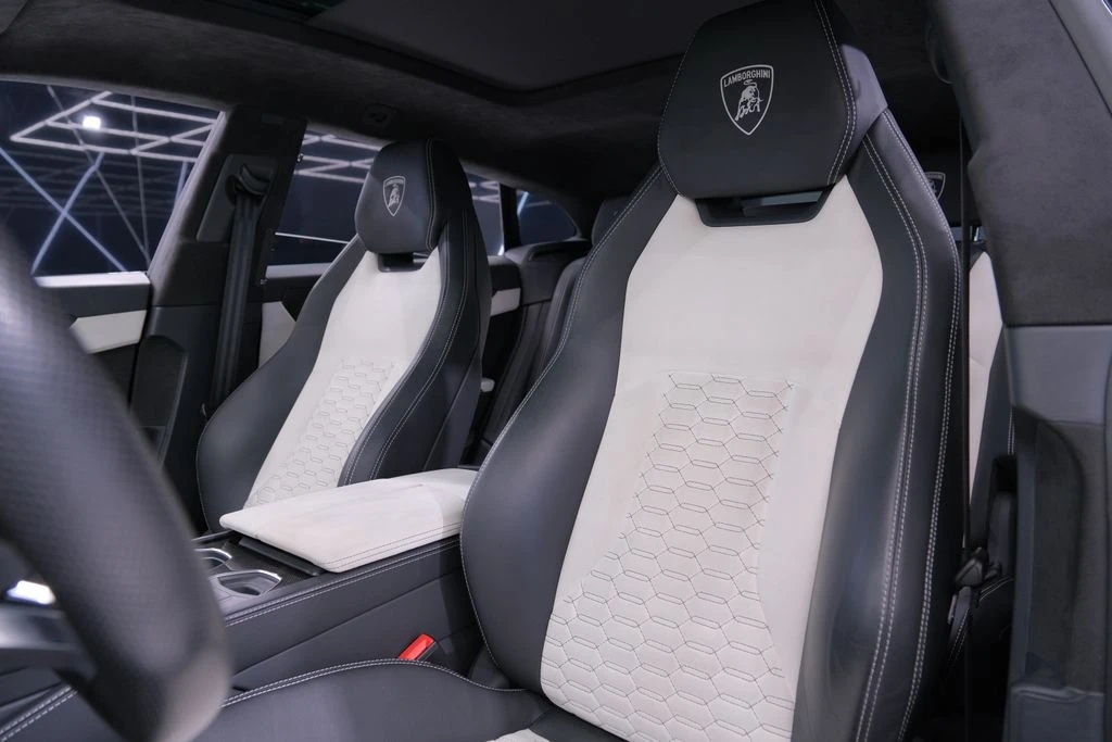 2022 Lamborghini Urus - Image 25 of 31