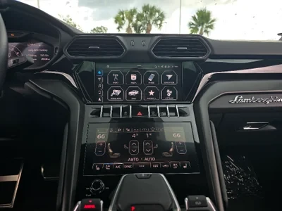 2022 Lamborghini Urus - Image 11 of 20