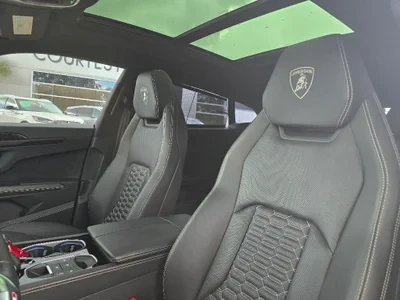 2022 Lamborghini Urus - Image 10 of 20