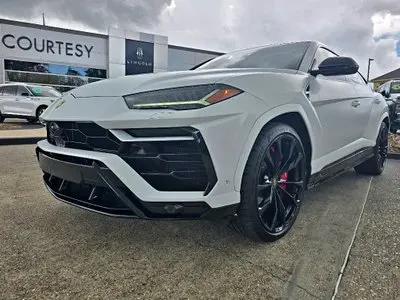 2022 Lamborghini Urus Graphite Capsule