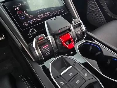 2022 Lamborghini Urus - Image 13 of 20