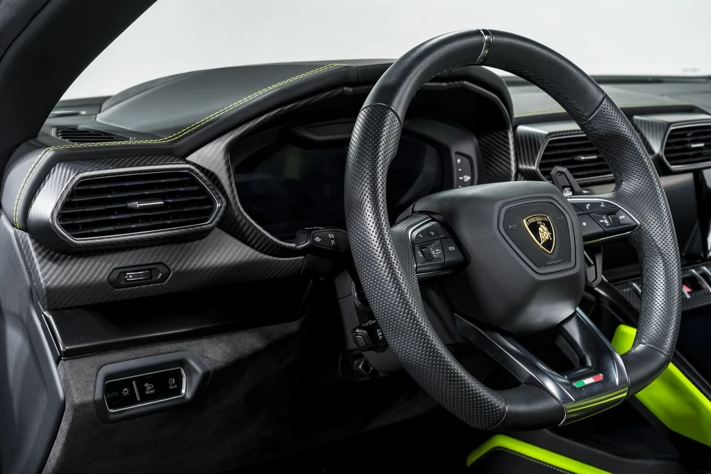 2022 Lamborghini Urus - Image 15 of 31