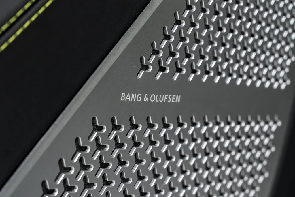 2022 Lamborghini Urus - Image 11 of 31