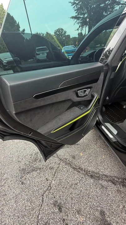 2022 Lamborghini Urus - Image 11 of 15