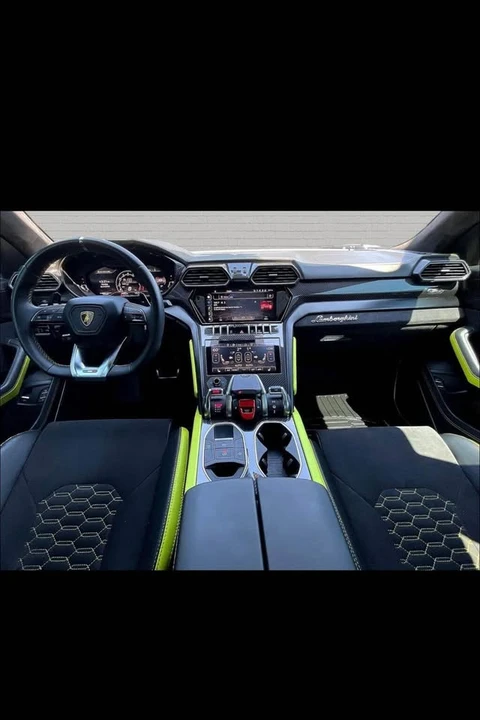 2022 Lamborghini Urus - Image 3 of 4