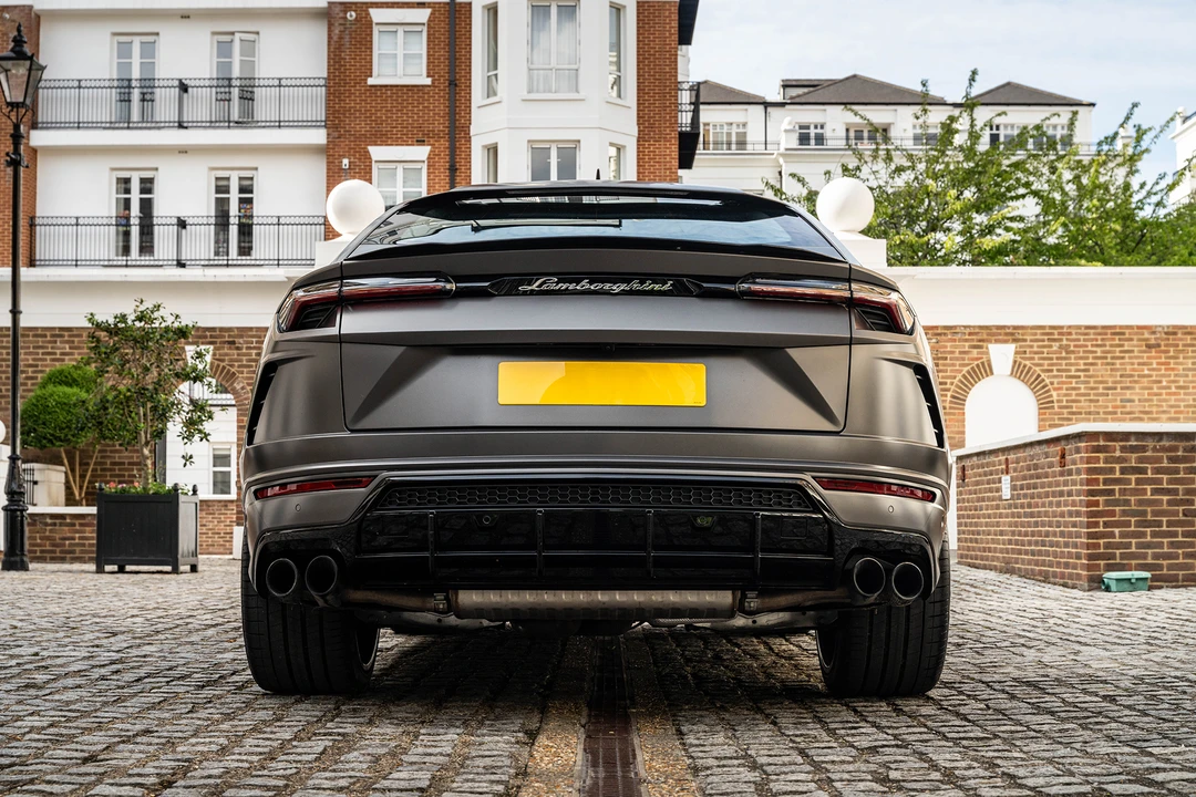 2022 Lamborghini Urus - Image 6 of 31