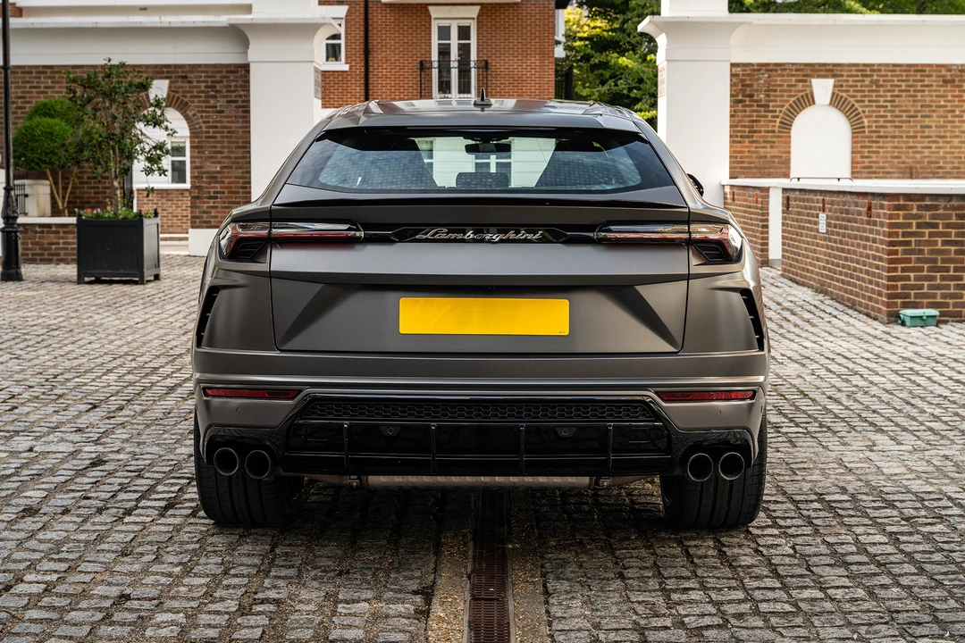 2022 Lamborghini Urus - Image 24 of 31