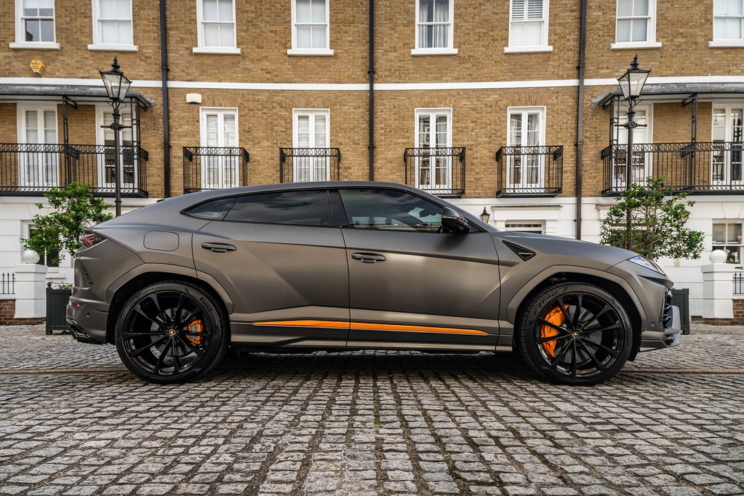 2022 Lamborghini Urus - Image 8 of 31