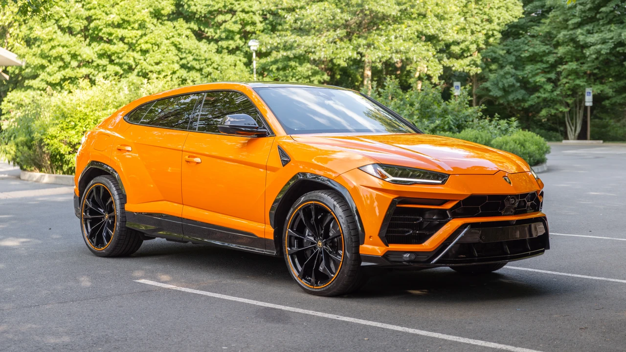 2022 Lamborghini Urus - Image 4 of 31