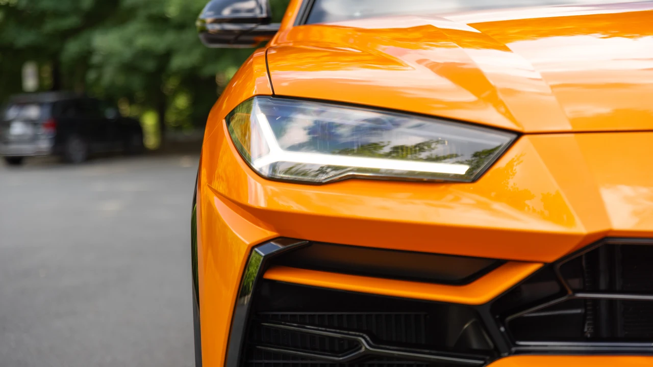 2022 Lamborghini Urus - Image 12 of 31
