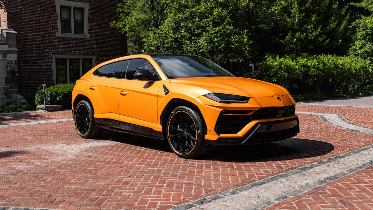 2022 Lamborghini Urus - Image 3 of 31