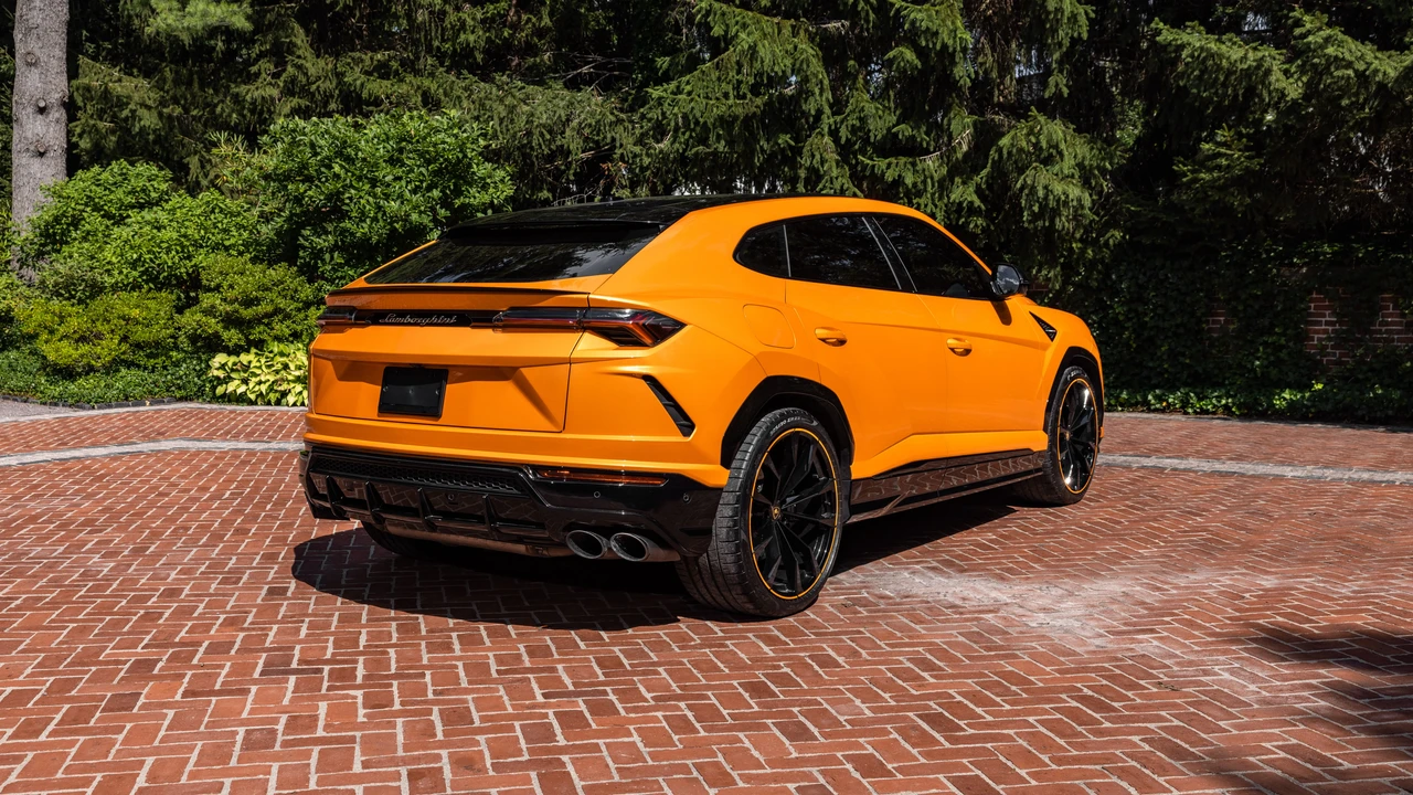 2022 Lamborghini Urus - Image 5 of 31
