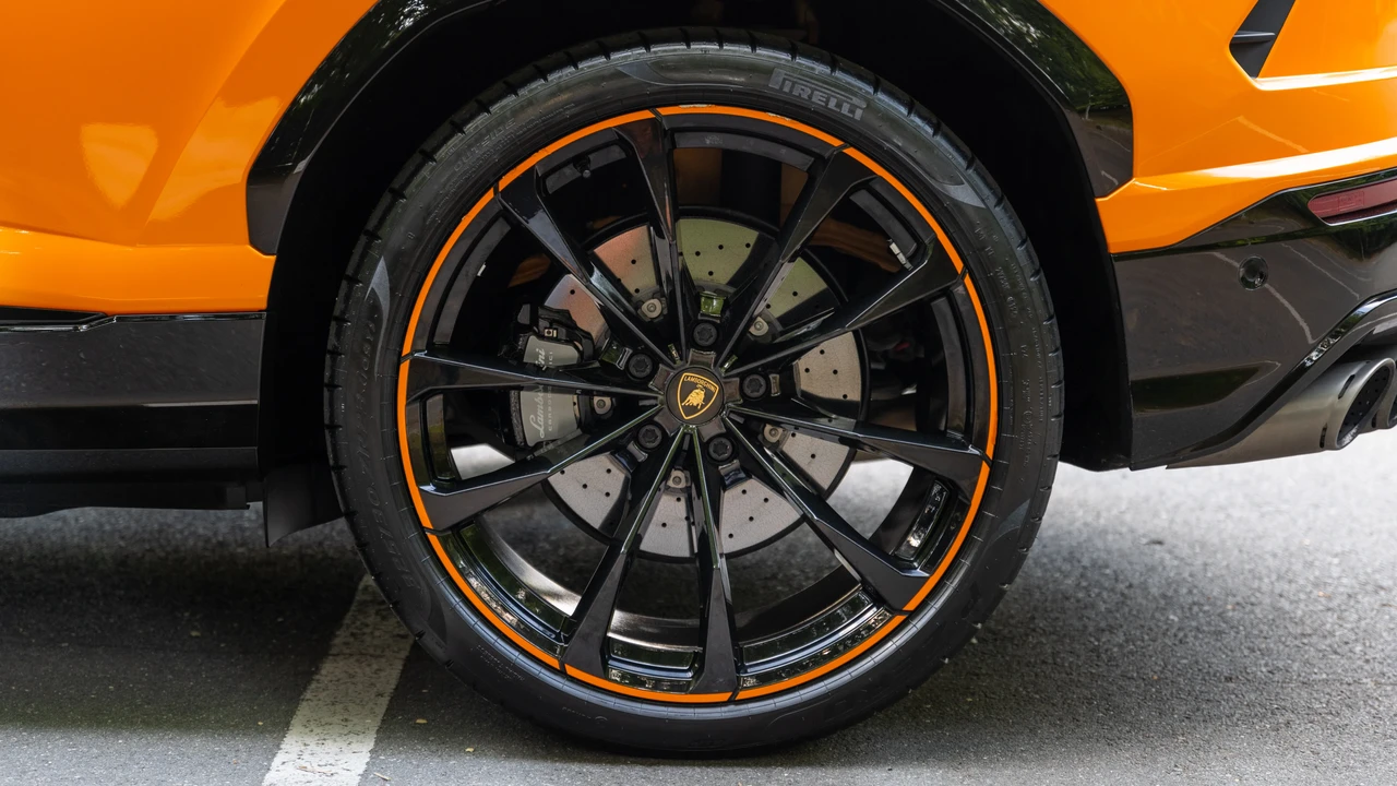 2022 Lamborghini Urus - Image 30 of 31