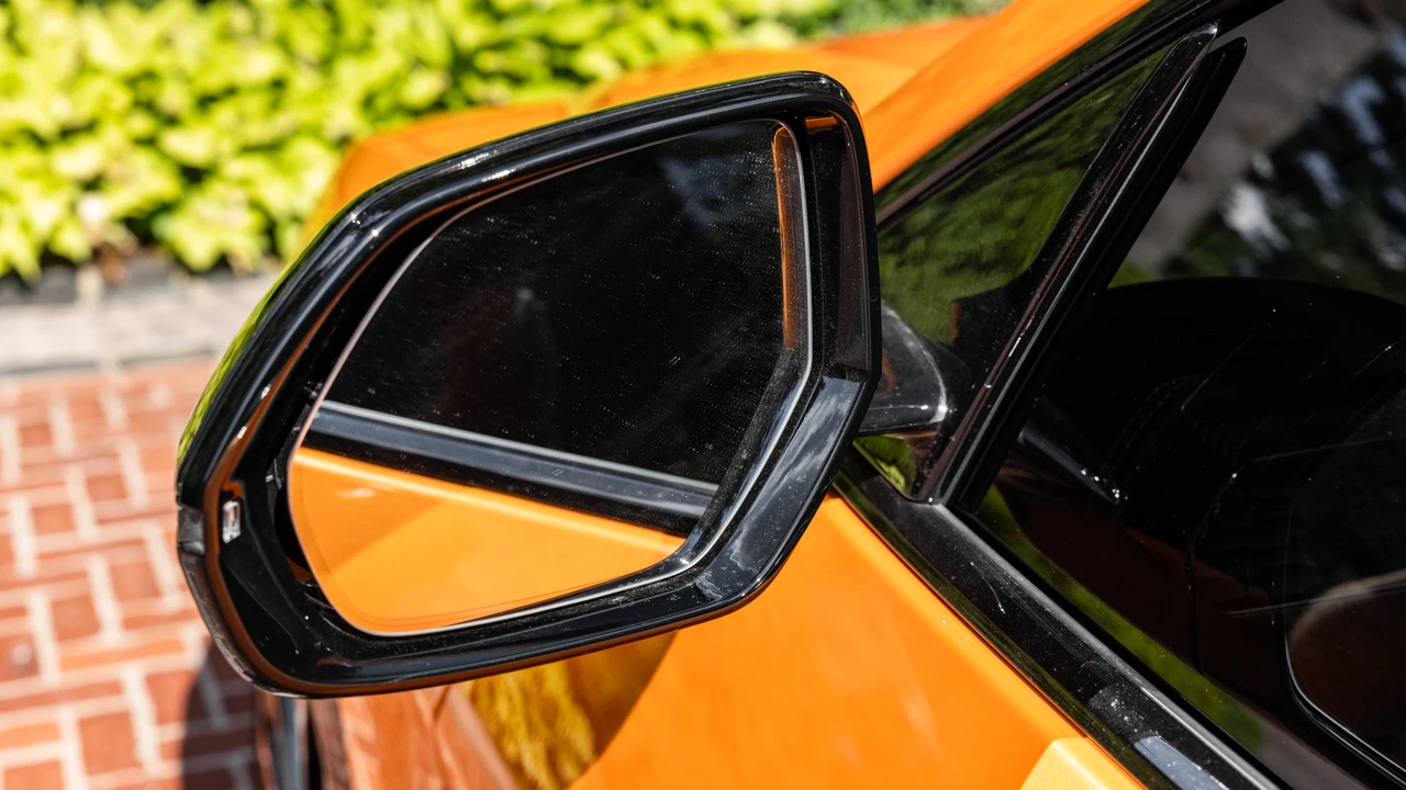 2022 Lamborghini Urus - Image 19 of 31