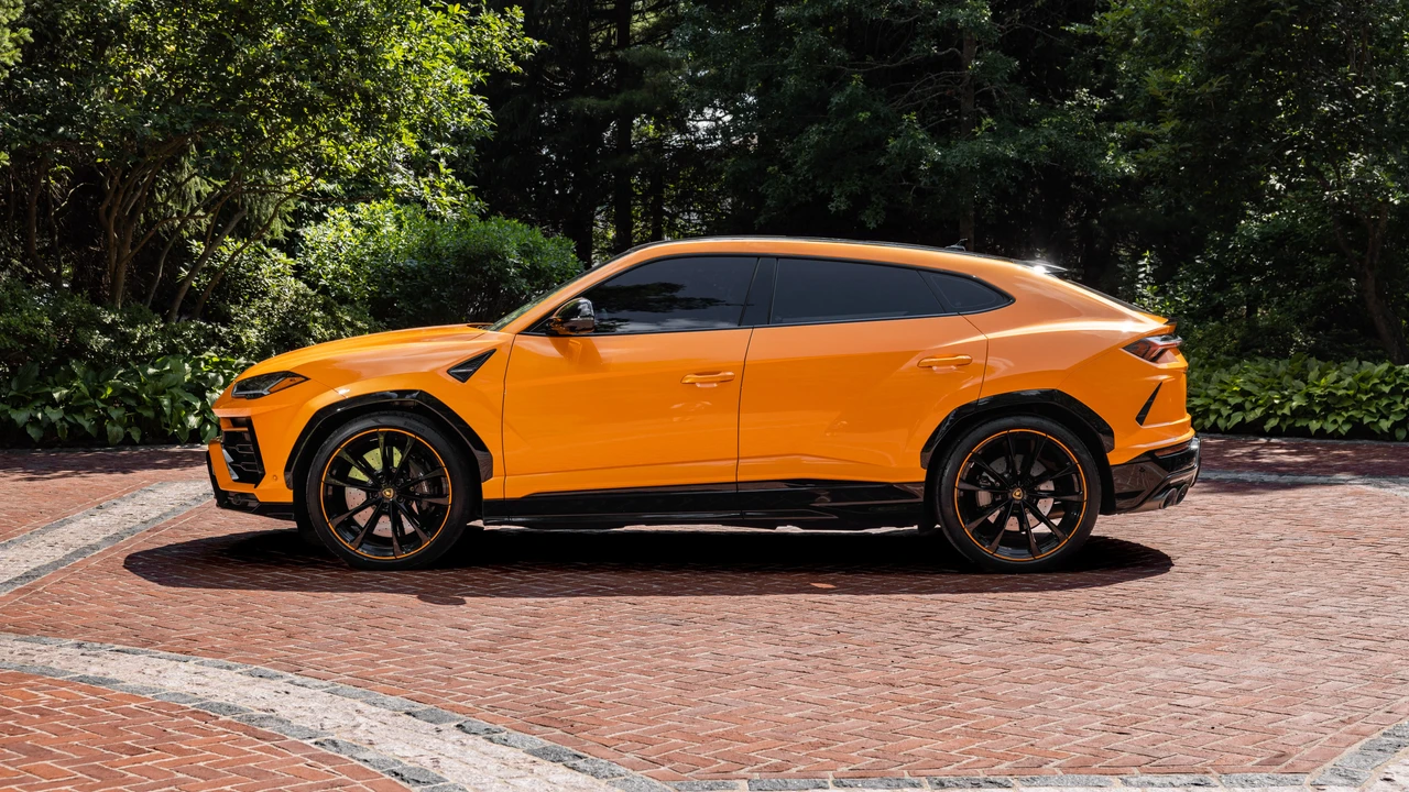 2022 Lamborghini Urus - Image 8 of 31