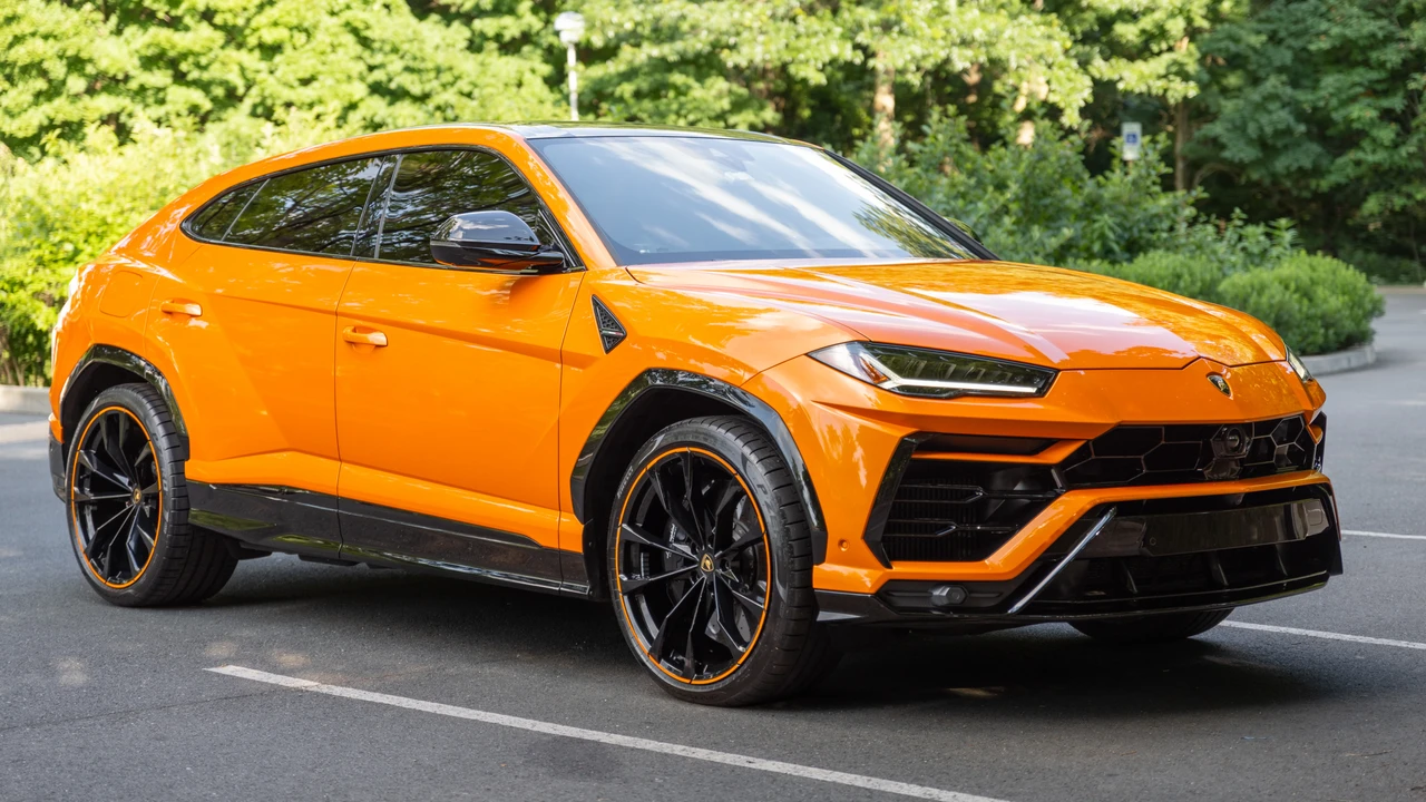 2022 Lamborghini Urus - Image 10 of 31