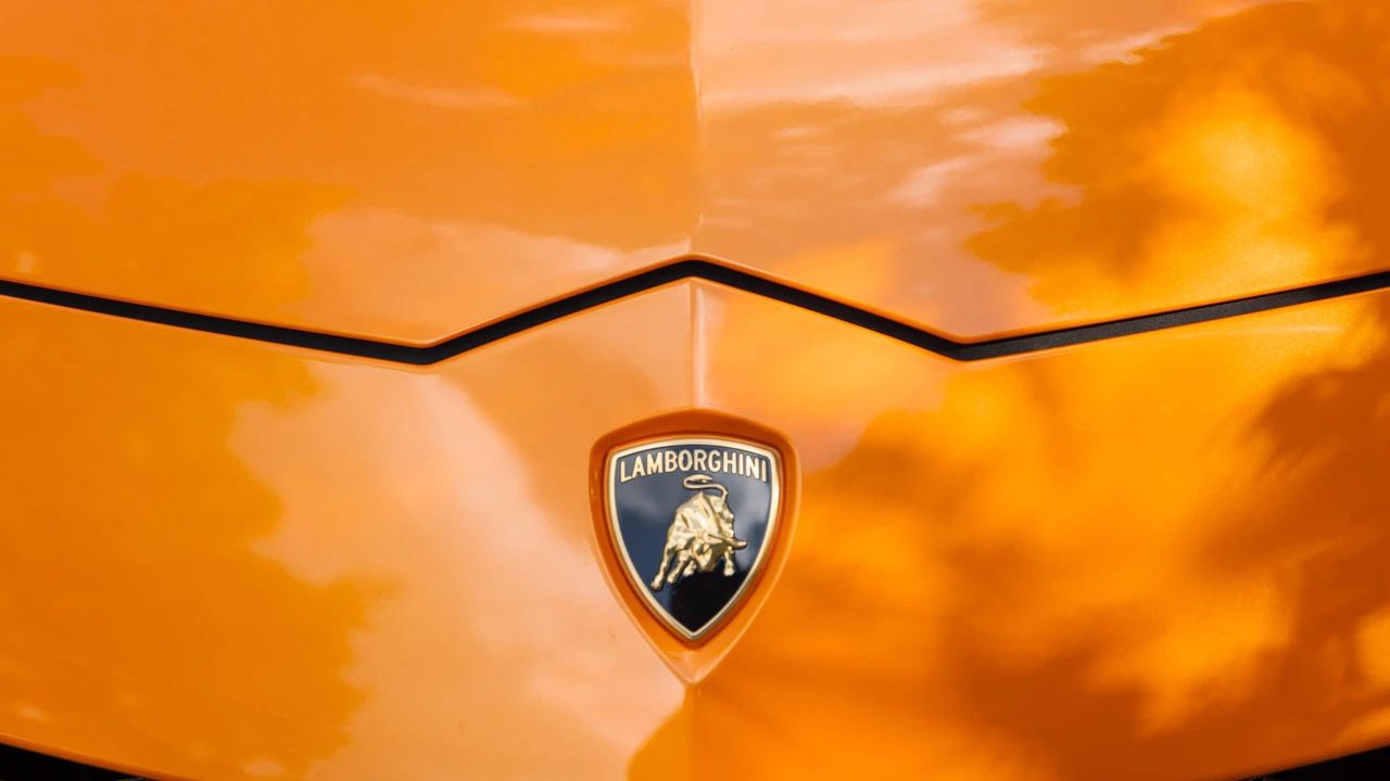 2022 Lamborghini Urus - Image 26 of 31