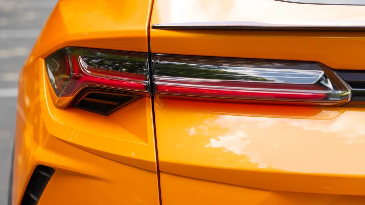 2022 Lamborghini Urus - Image 14 of 31