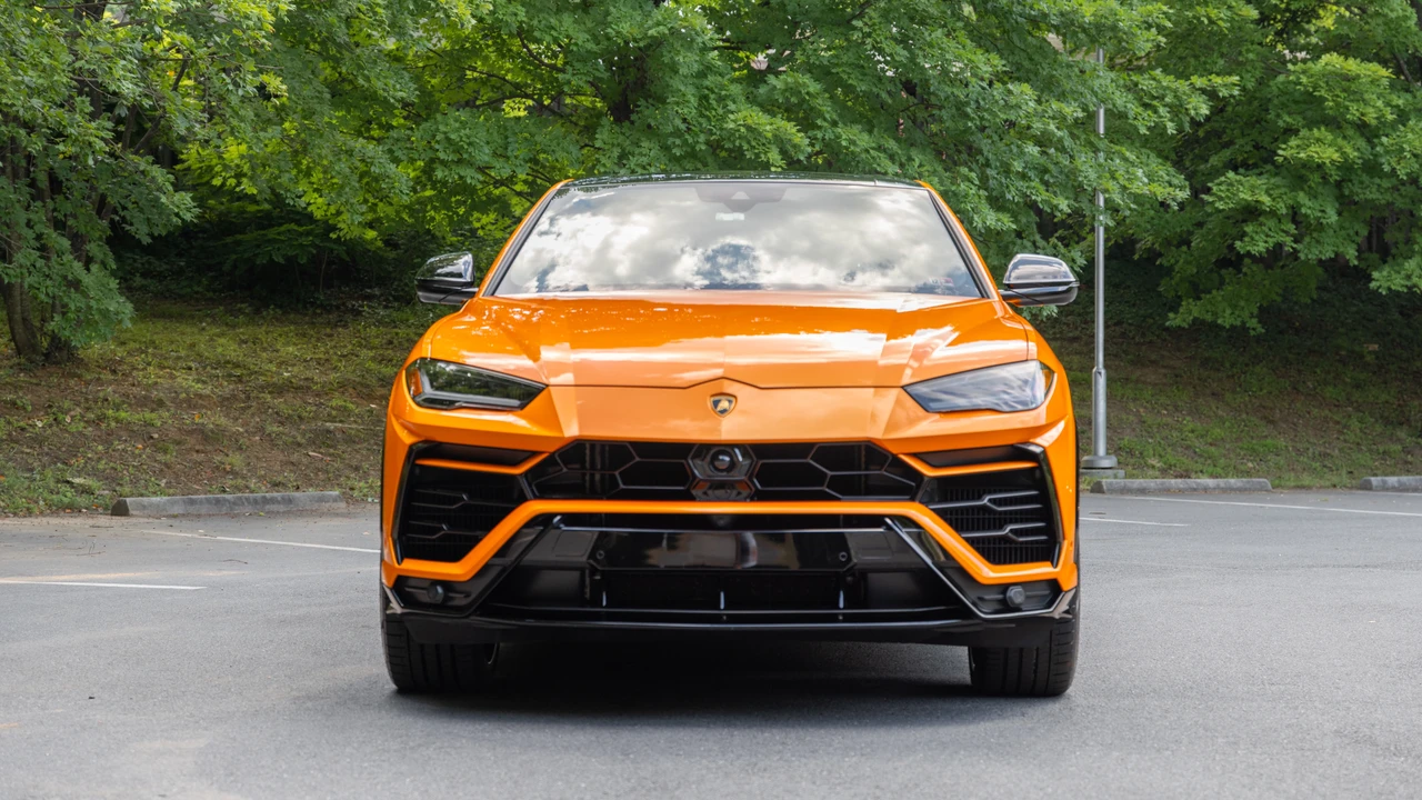 2022 Lamborghini Urus - Image 3 of 31