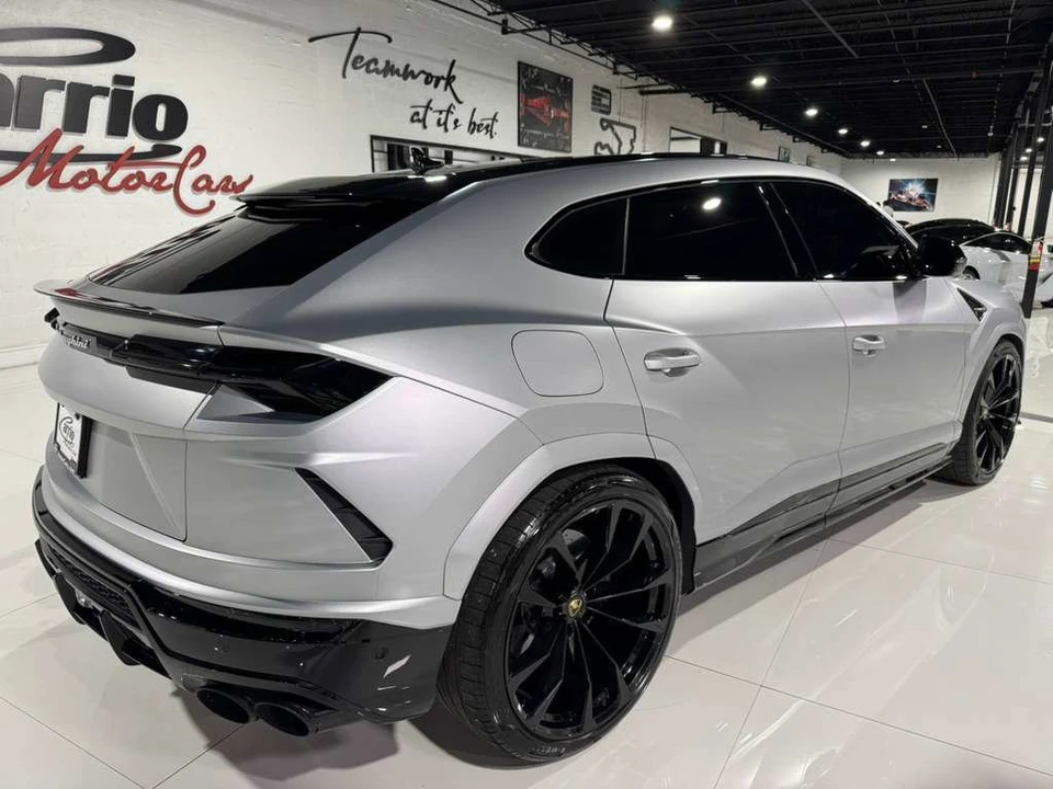 2022 Lamborghini Urus - Image 7 of 12