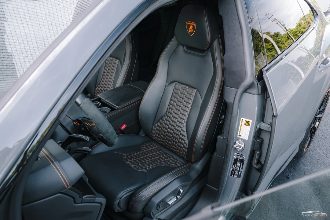 2022 Lamborghini Urus - Image 10 of 21