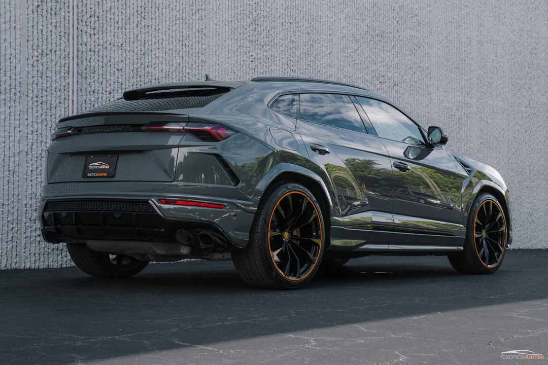 2022 Lamborghini Urus - Image 3 of 21