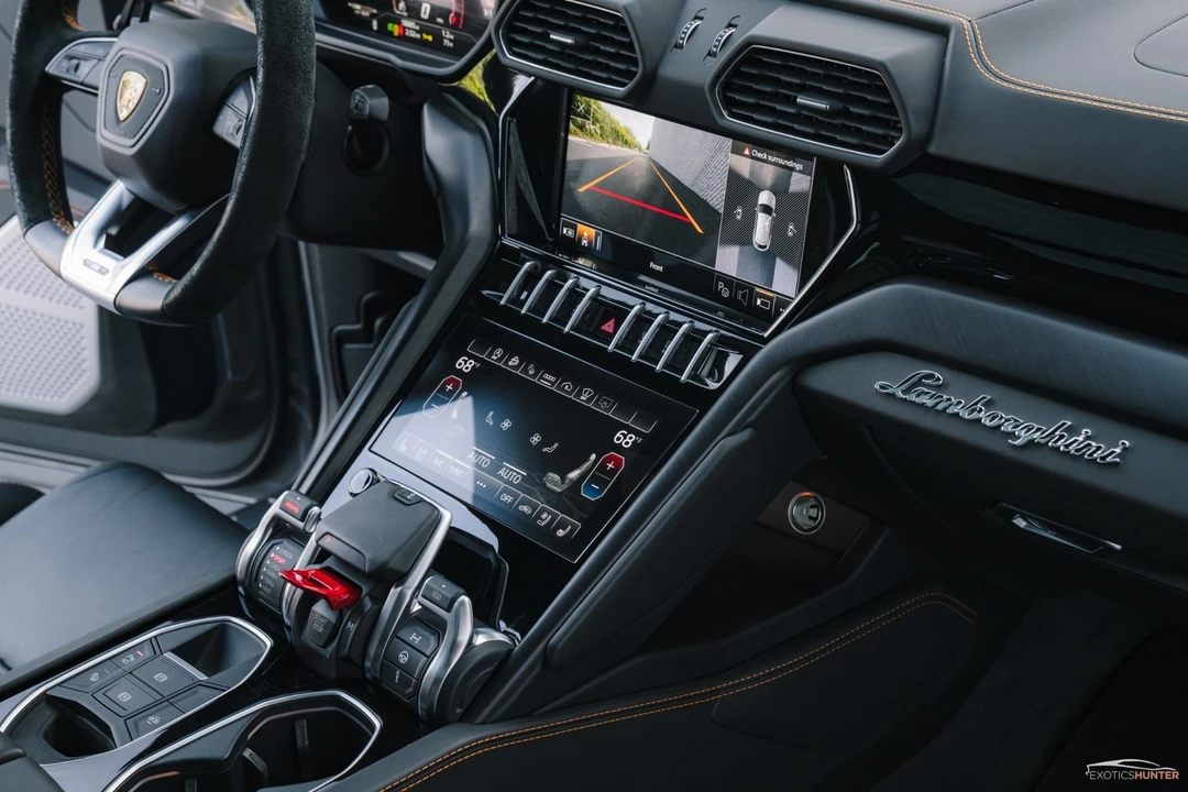2022 Lamborghini Urus - Image 8 of 12