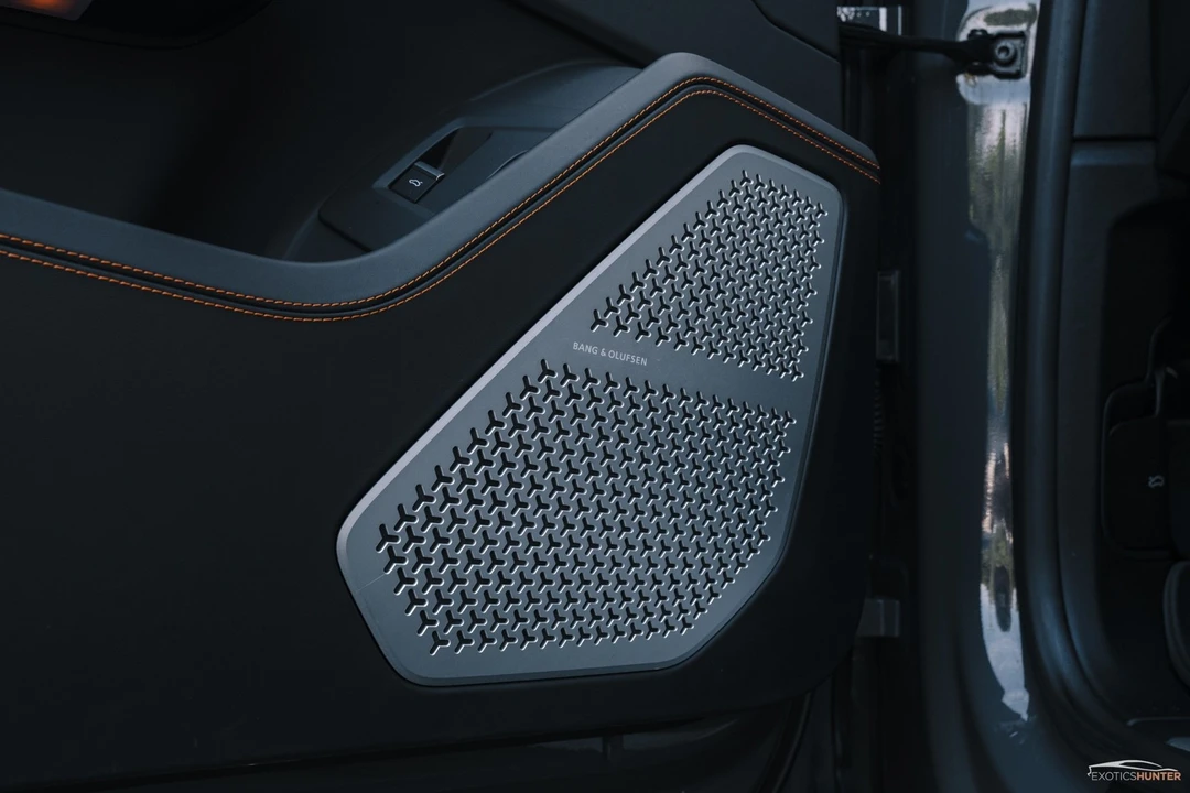 2022 Lamborghini Urus - Image 7 of 12