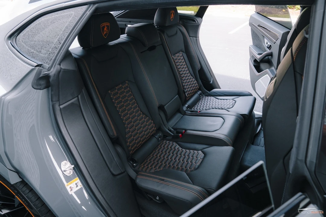 2022 Lamborghini Urus - Image 11 of 12