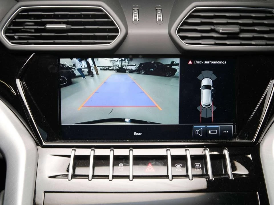 2022 Lamborghini Urus - Image 15 of 20