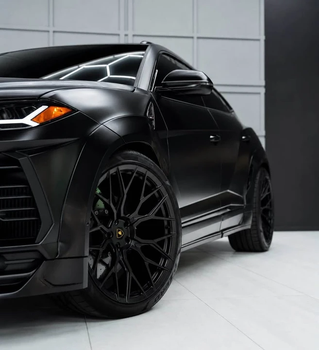 2022 Lamborghini Urus - Image 5 of 9