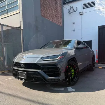 2022 Lamborghini Urus S