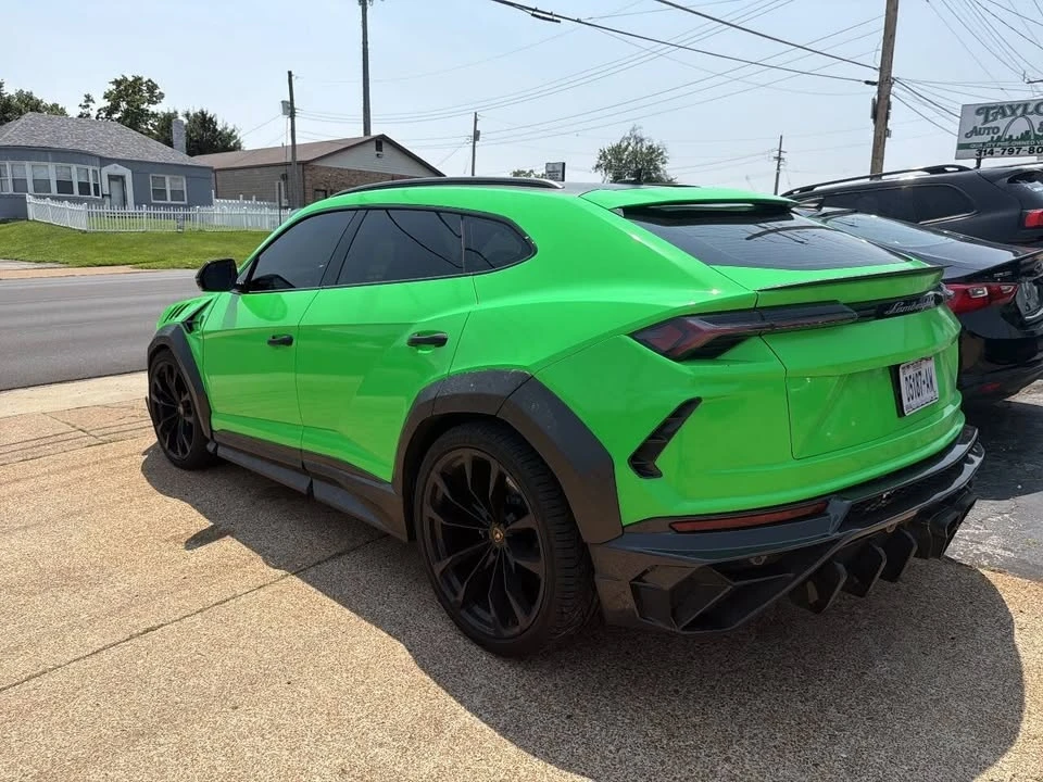 2022 Lamborghini Urus - Image 4 of 5