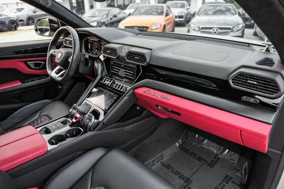 2022 Lamborghini Urus - Image 10 of 20